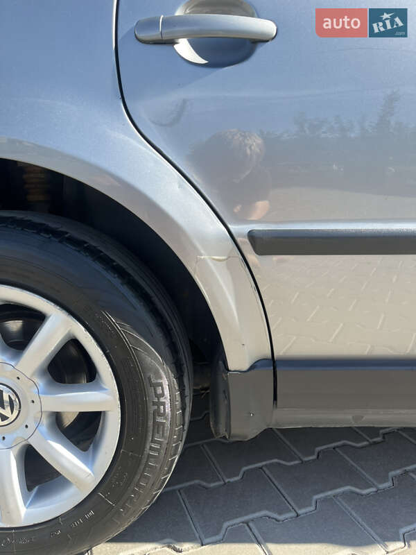 Универсал Volkswagen Passat 2004 в Черновцах