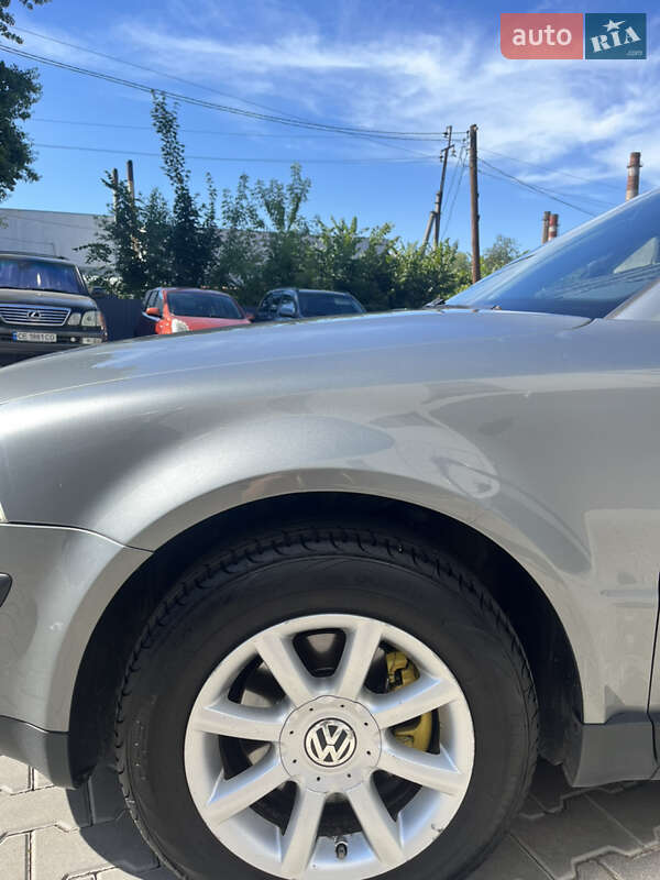 Универсал Volkswagen Passat 2004 в Черновцах