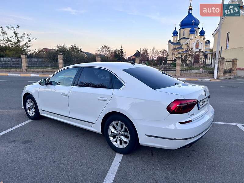 Седан Volkswagen Passat 2016 в Києві
