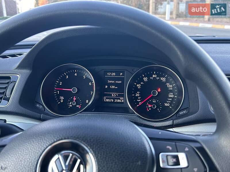 Седан Volkswagen Passat 2016 в Києві