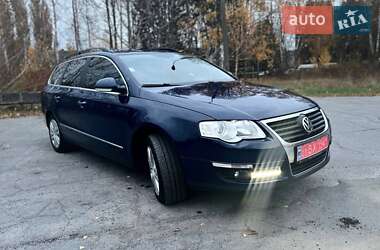 Універсал Volkswagen Passat 2007 в Житомирі