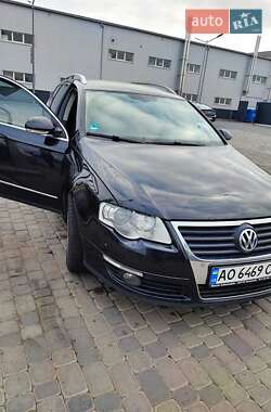 Універсал Volkswagen Passat 2008 в Мукачевому