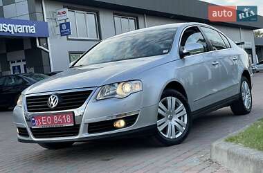 Седан Volkswagen Passat 2006 в Сарнах