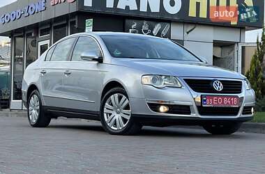 Седан Volkswagen Passat 2006 в Сарнах