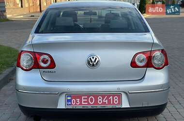 Седан Volkswagen Passat 2006 в Сарнах