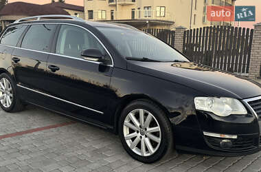 Универсал Volkswagen Passat 2010 в Староконстантинове