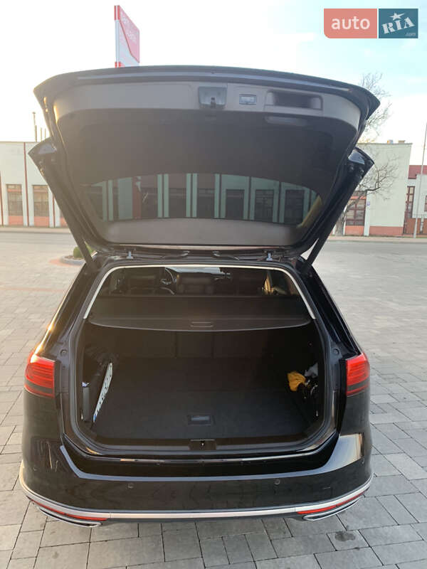 Универсал Volkswagen Passat 2015 в Хусте