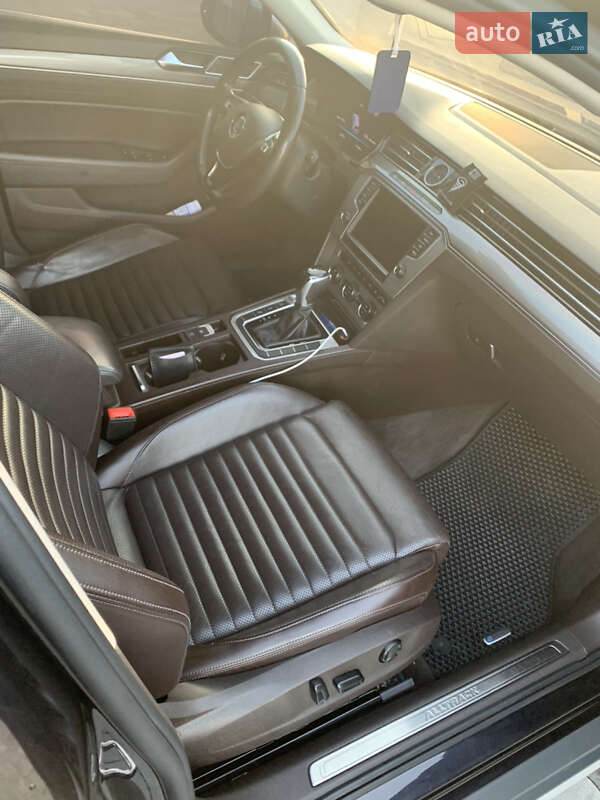 Универсал Volkswagen Passat 2015 в Хусте