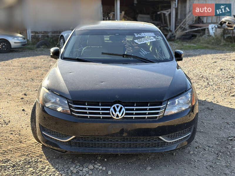 Седан Volkswagen Passat 2013 в Стрые