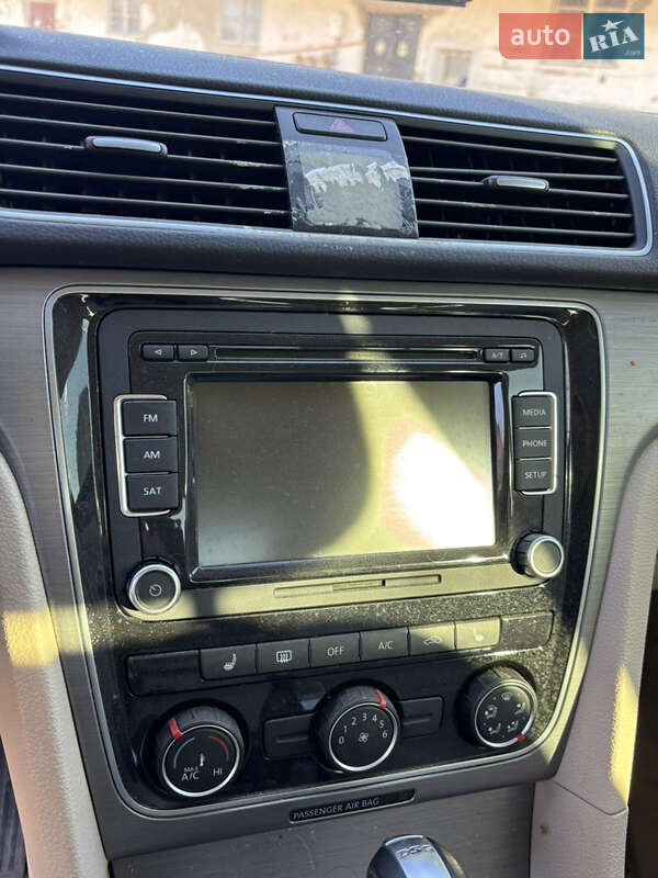 Седан Volkswagen Passat 2013 в Стрые