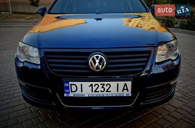 Універсал Volkswagen Passat 2010 в Одесі