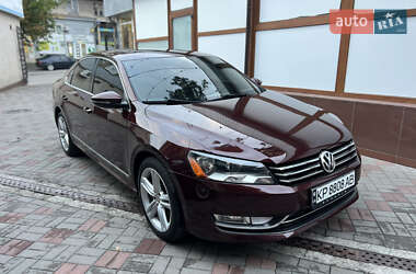 Седан Volkswagen Passat 2012 в Запоріжжі