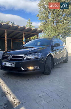 Універсал Volkswagen Passat 2014 в Волочиську