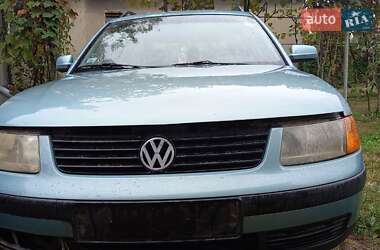 Универсал Volkswagen Passat 2000 в Берегово