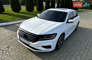 Седан Volkswagen Passat 2020 в Одесі