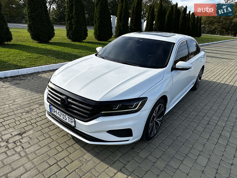 Седан Volkswagen Passat 2020 в Одессе
