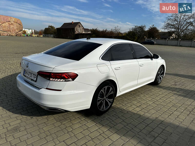 Седан Volkswagen Passat 2020 в Одессе