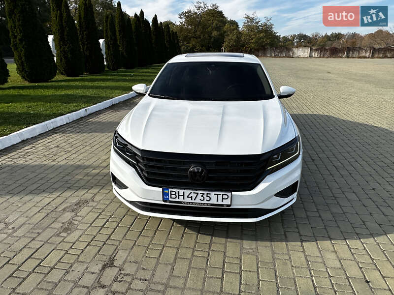 Седан Volkswagen Passat 2020 в Одессе