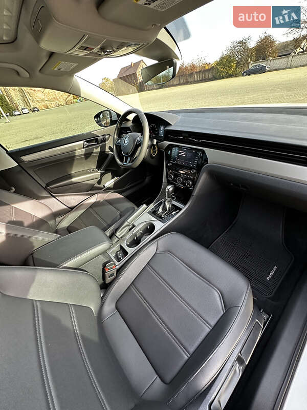 Седан Volkswagen Passat 2020 в Одессе