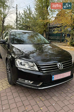 Універсал Volkswagen Passat 2014 в Запоріжжі