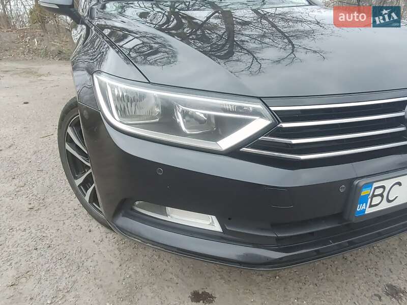 Седан Volkswagen Passat 2016 в Шептицькому