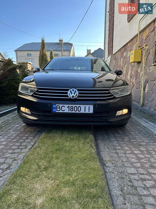Седан Volkswagen Passat 2016 в Шептицькому