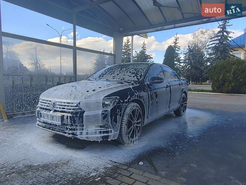 Седан Volkswagen Passat 2016 в Шептицькому