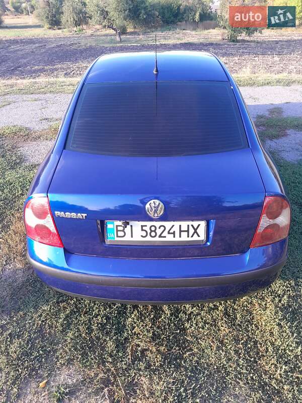 Седан Volkswagen Passat 2001 в Карлівці