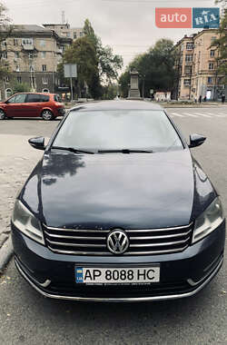 Седан Volkswagen Passat 2011 в Днепре