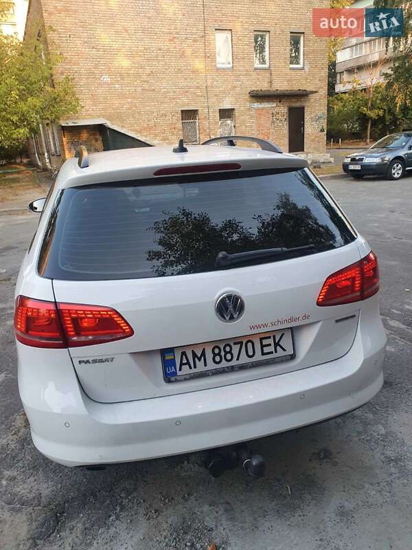 Универсал Volkswagen Passat 2011 в Киеве