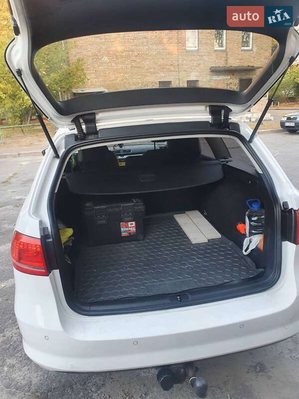 Универсал Volkswagen Passat 2011 в Киеве