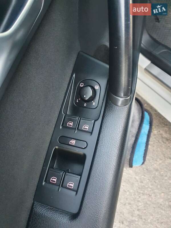 Универсал Volkswagen Passat 2011 в Киеве