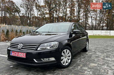 Седан Volkswagen Passat 2012 в Луцьку