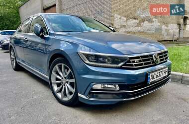 Седан Volkswagen Passat 2017 в Луцьку