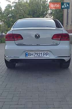 Седан Volkswagen Passat 2012 в 