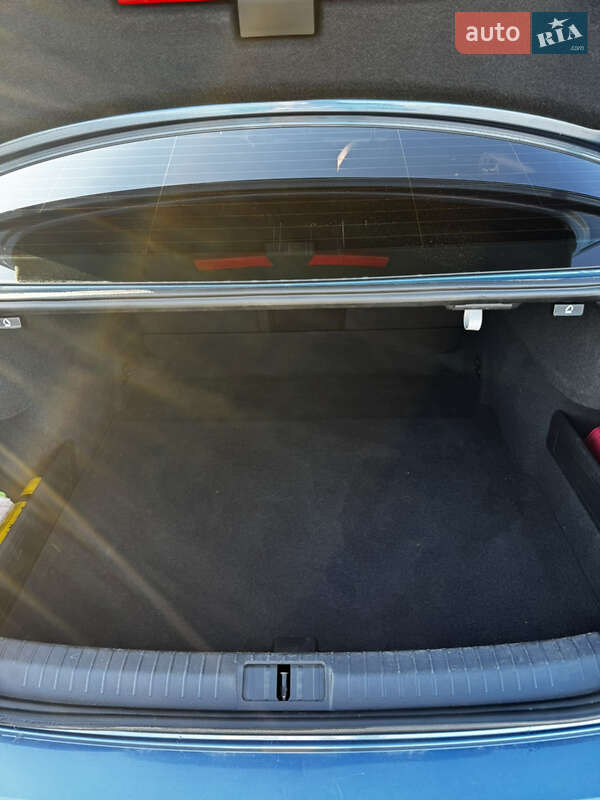Седан Volkswagen Passat 2014 в Рівному
