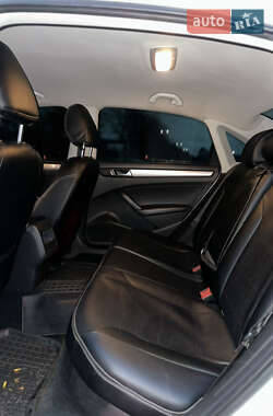 Седан Volkswagen Passat 2012 в 
