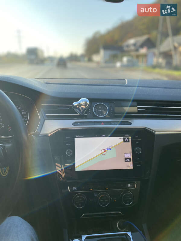 Седан Volkswagen Passat 2018 в Мукачевому
