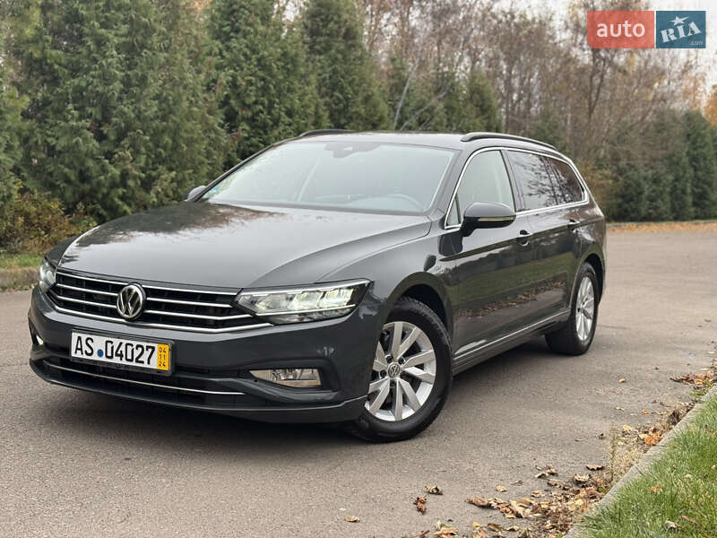 Універсал Volkswagen Passat 2020 в Рівному