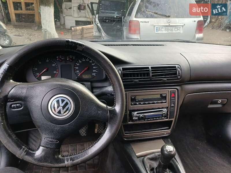 Універсал Volkswagen Passat 2000 в Турійську