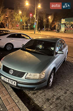 Седан Volkswagen Passat 1998 в Краматорске