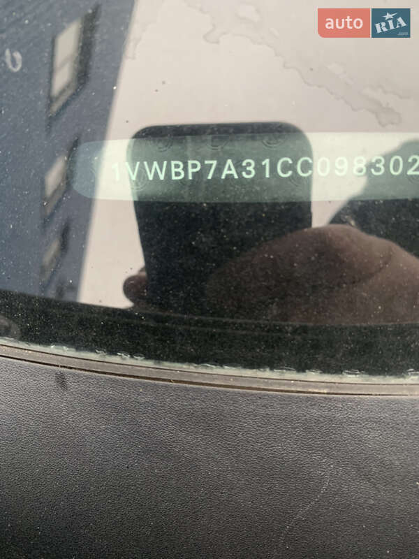 Седан Volkswagen Passat 2012 в Киеве