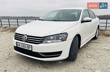 Седан Volkswagen Passat 2014 в Києві