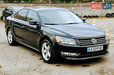 Седан Volkswagen Passat 2012 в Києві