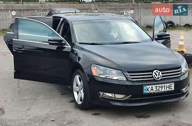 Седан Volkswagen Passat 2012 в Києві