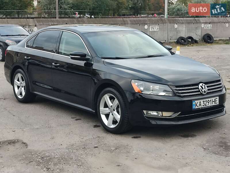 Седан Volkswagen Passat 2012 в Києві