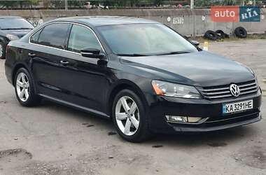 Седан Volkswagen Passat 2012 в Києві