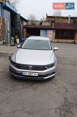 Універсал Volkswagen Passat 2016 в Луцьку