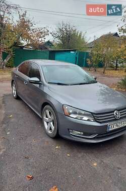 Седан Volkswagen Passat 2012 в Харькове