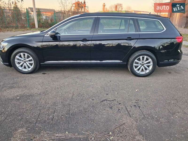 Универсал Volkswagen Passat 2020 в Калуше